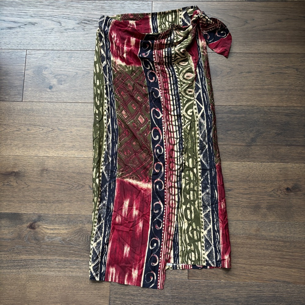 Vintage Y2K The Limited Silk Tribal Boho Maxi Wrap Skirt Size Small Red Silk